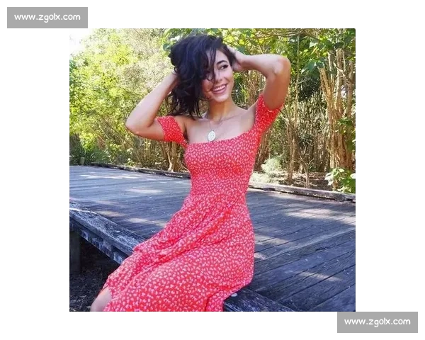 顶配颜值天生丽质，身材不过锦上添花